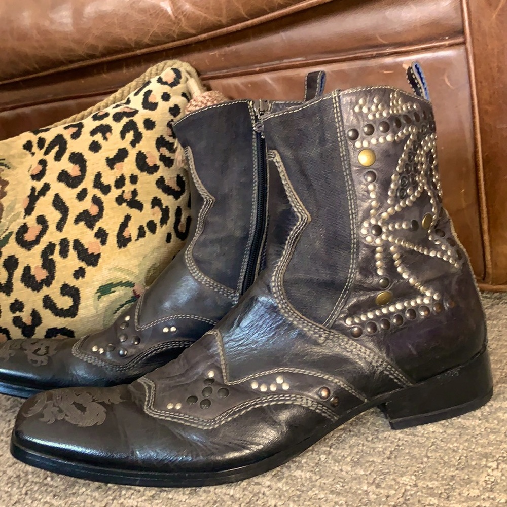 Rock Lives Mark Nason boots